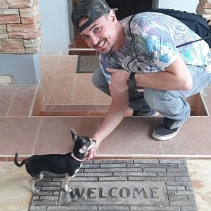 Meet your Posher, Johnny